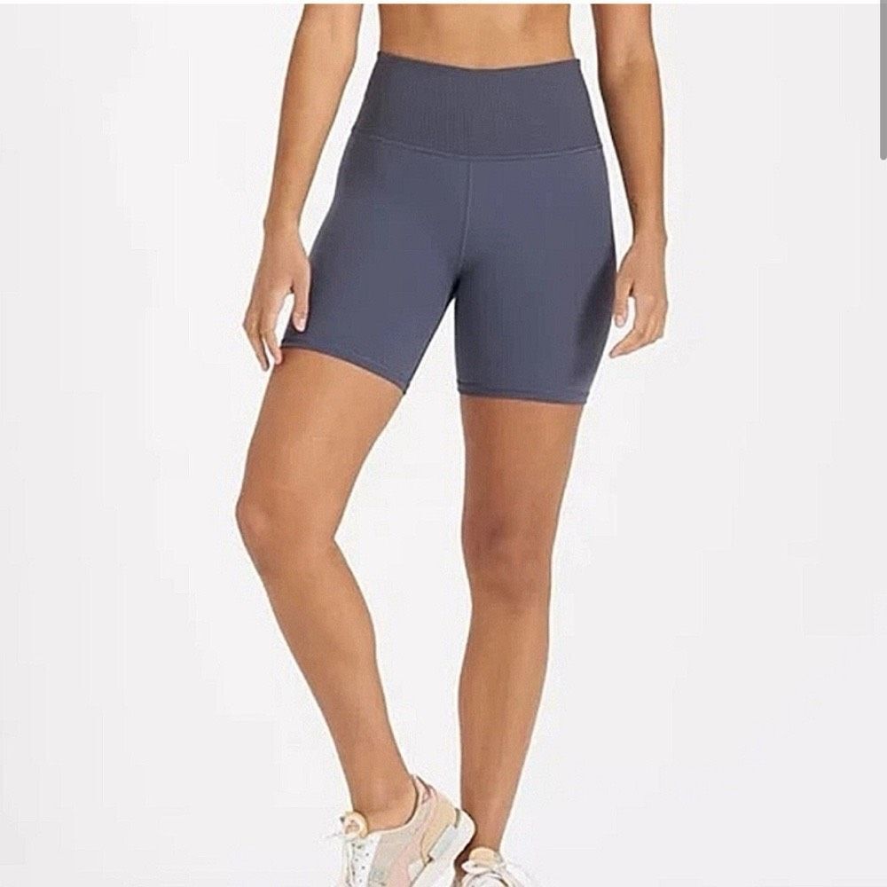 Vuori Ribbed High Waist Grey Biker Shorts Size XS - Picture 1 of 6